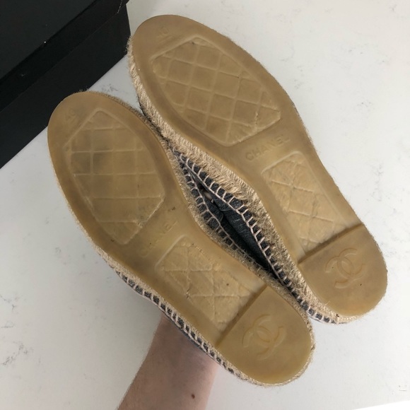 Authentic Chanel grey suede logo espadrilles 40 - Picture 8 of 8